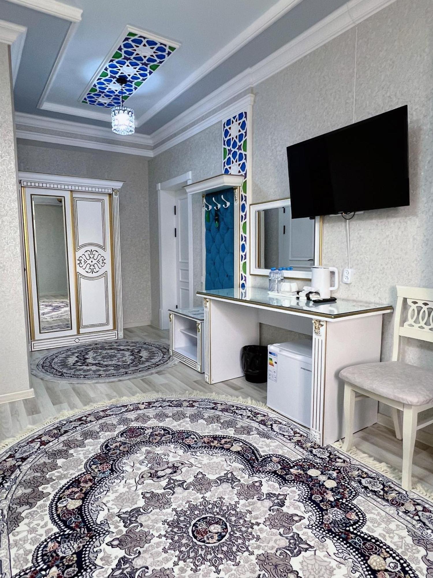 Diplomat Premium Hotel Самарканд Екстериор снимка