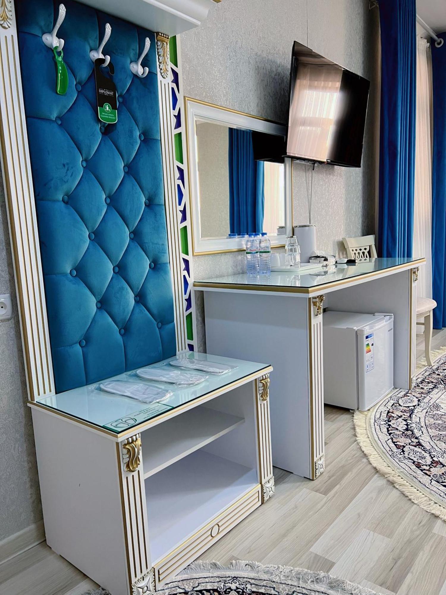 Diplomat Premium Hotel Самарканд Екстериор снимка