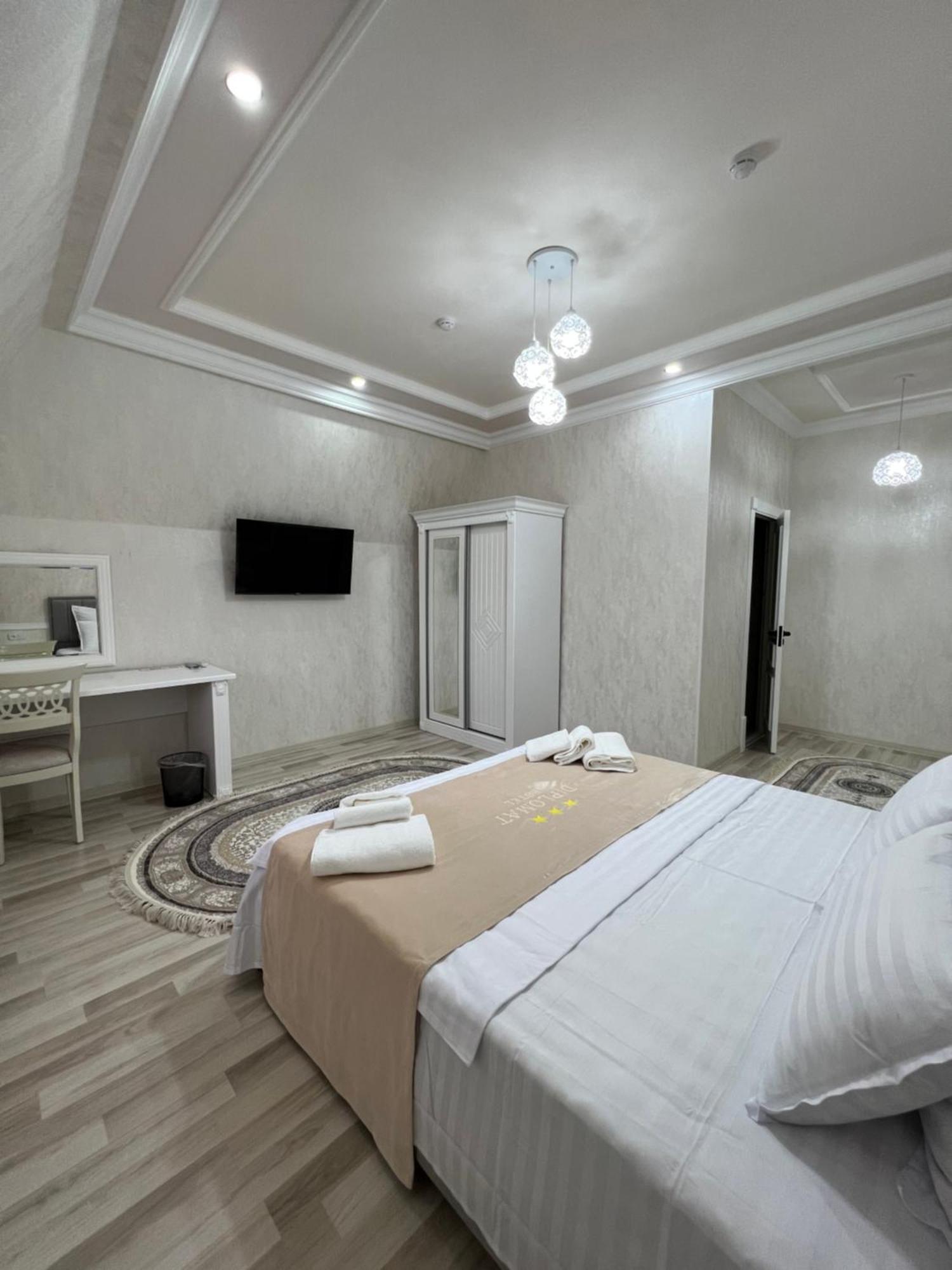Diplomat Premium Hotel Самарканд Екстериор снимка