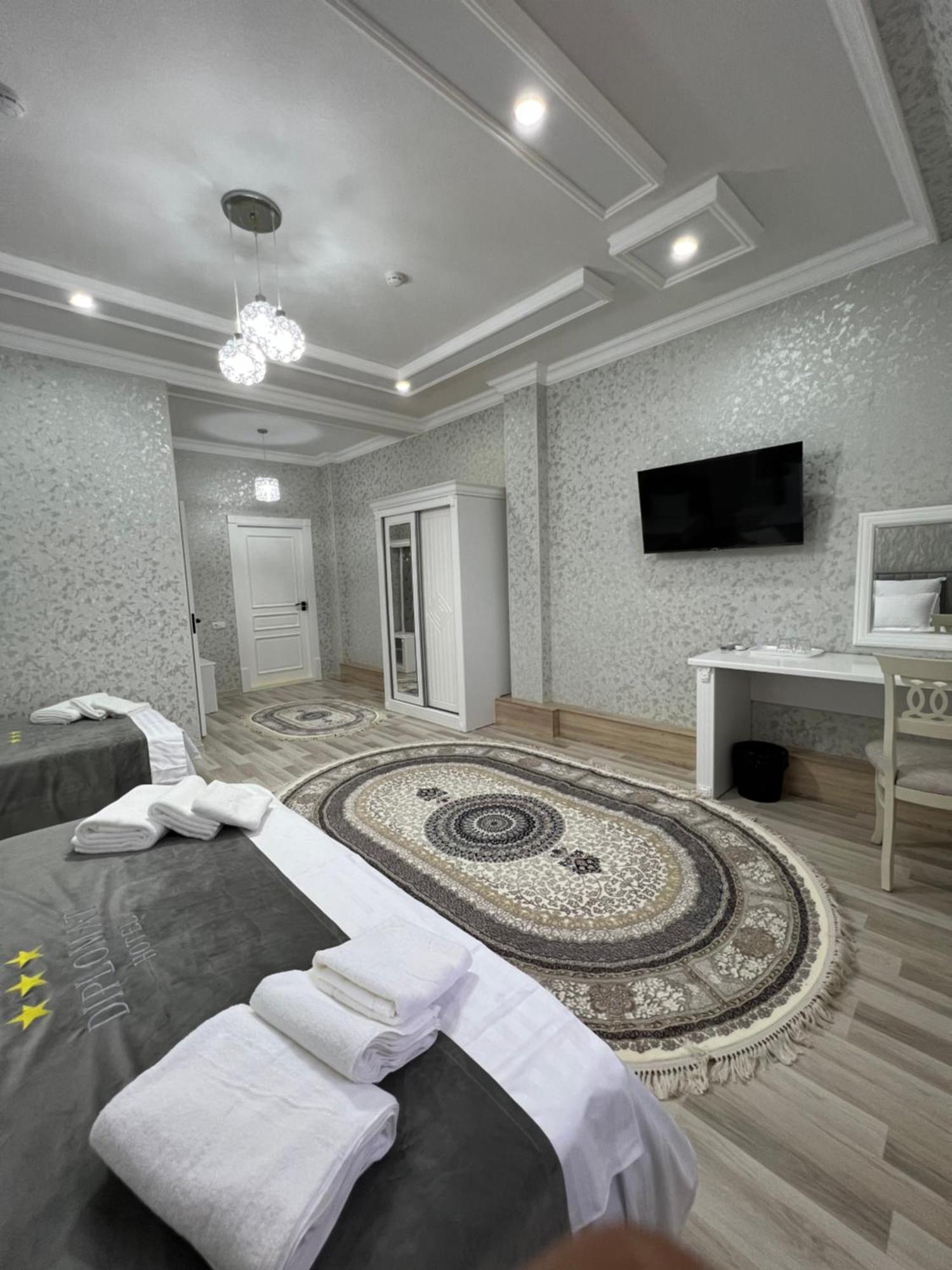 Diplomat Premium Hotel Самарканд Екстериор снимка