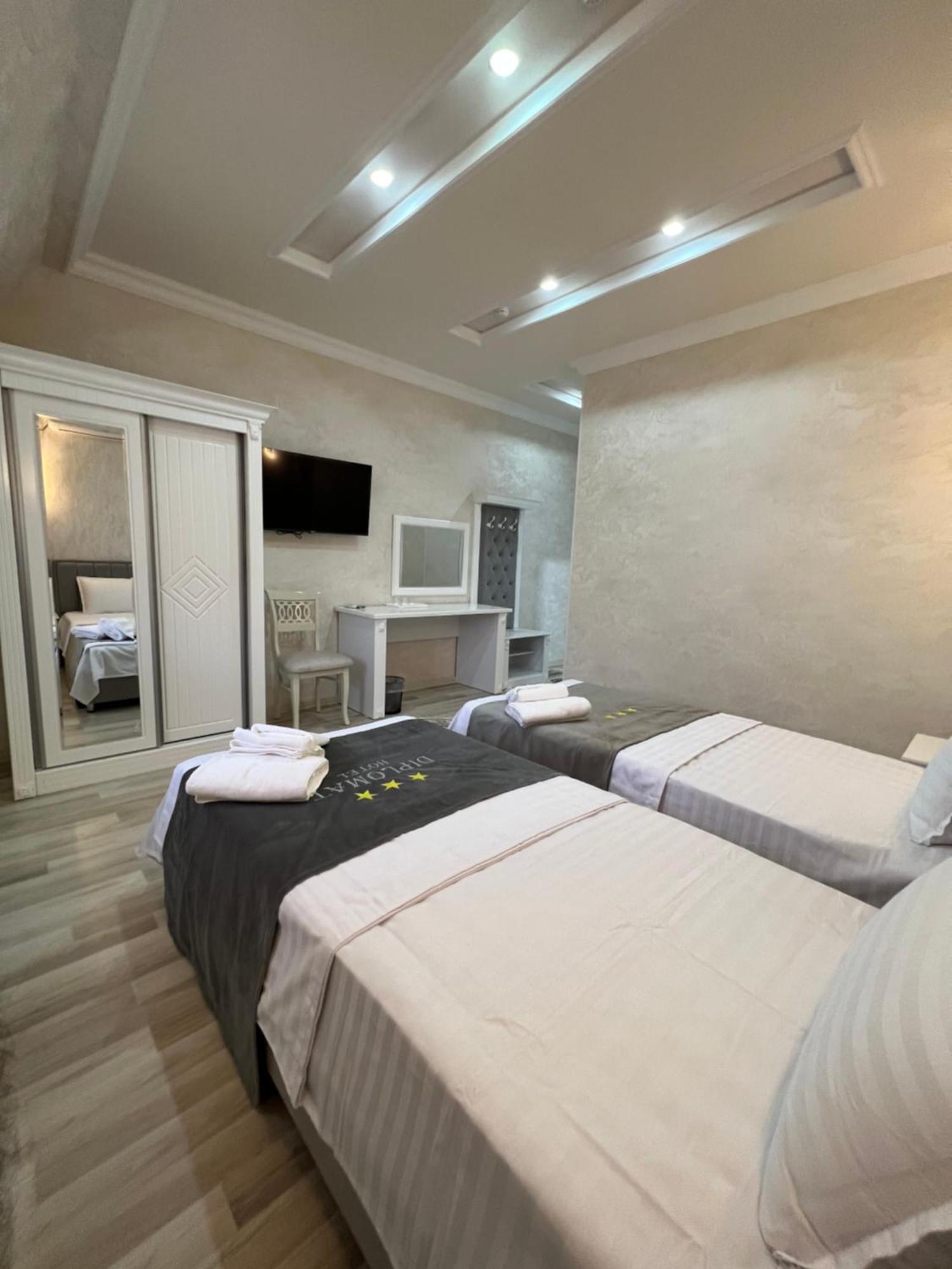 Diplomat Premium Hotel Самарканд Екстериор снимка