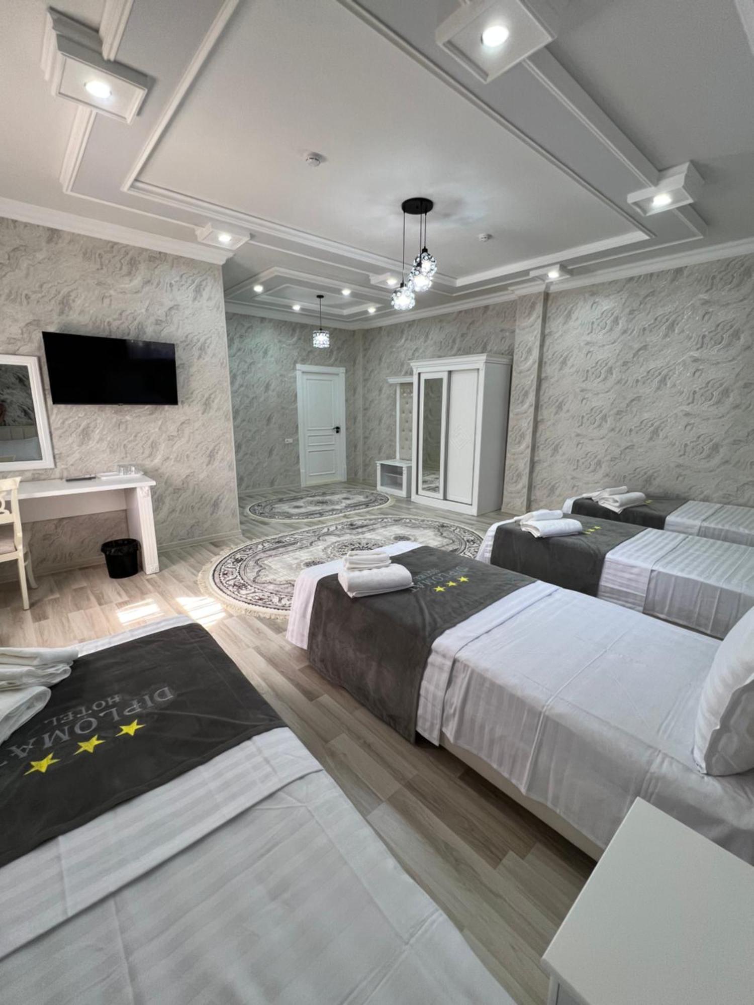 Diplomat Premium Hotel Самарканд Екстериор снимка